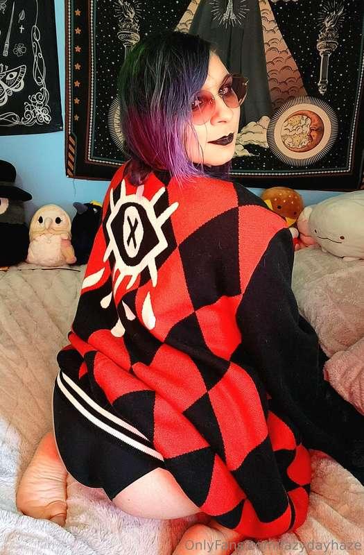 ❤️ Red and black will ALWAYS look good 🖤