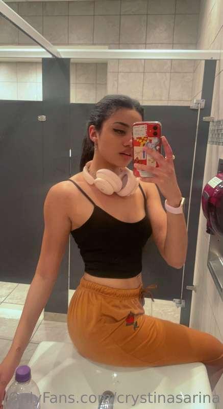 welcome!! 🥰 glad you found me here! send me a dm, let's get ..