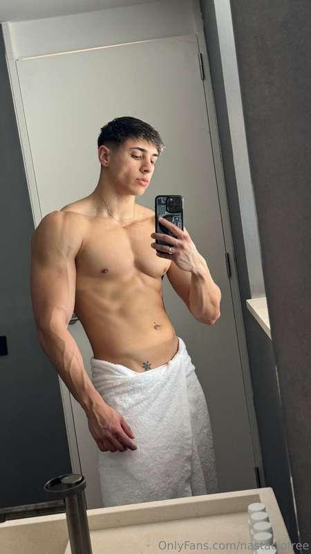 be honest... how many times have you touched yourself thinki..