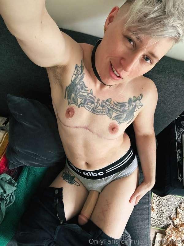 From a custom photo set.... Don't'cha wanna get one yourself..