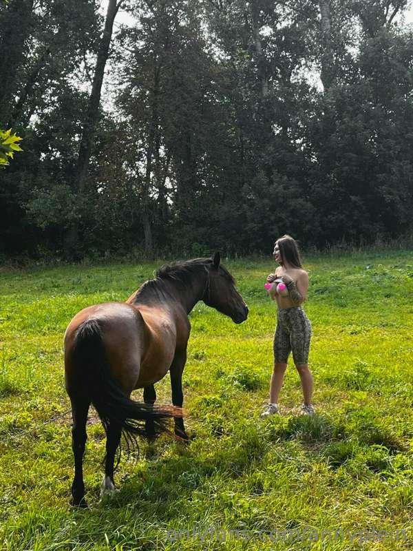 💚🐴