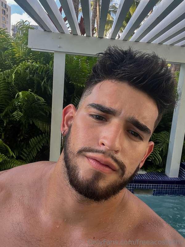 Tips if you would like to kiss these lips 👄 