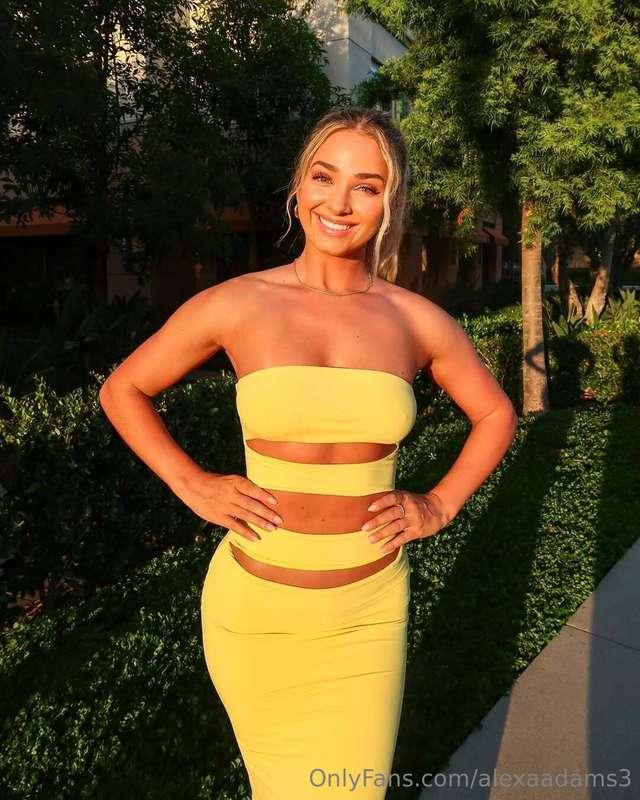 Keep scrolling if you can resist this smile 🤭