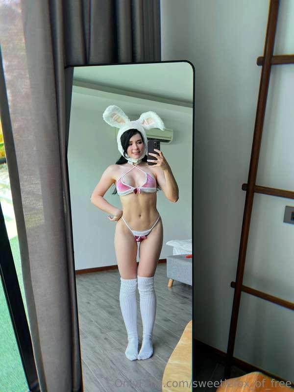 I'm feeling so cute and sexy in this bunny outfit 🐇💕 If you ..
