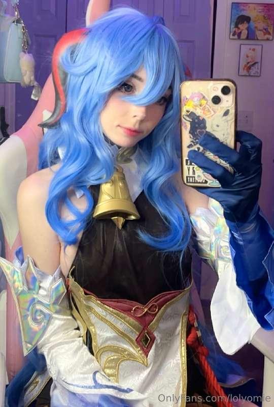 I took Ganyu picssss :3 Nothing lewd though i've been meanin..