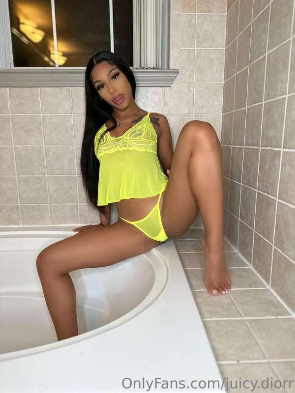👅👅