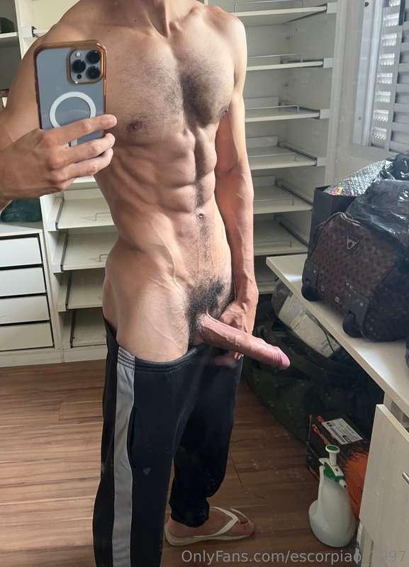 Good afternoon loves, say hello to my big dick