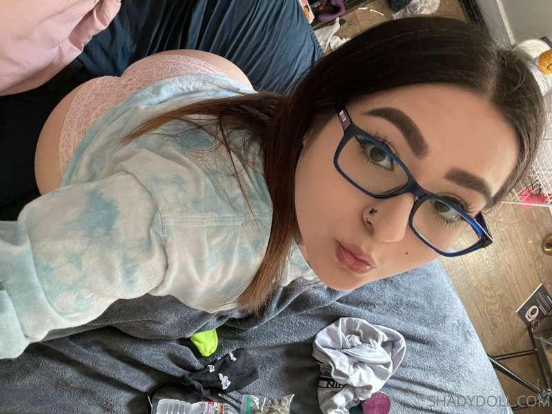 Waiting for you to smack my ass 🥰