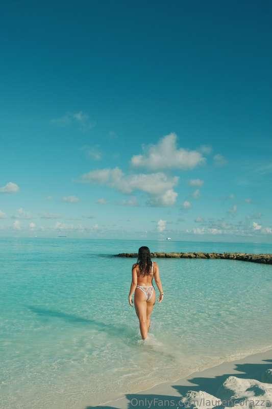 Look closer… I dare you 🍑