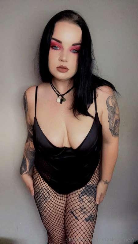 Just uploaded a 11 min video on my main @harleyjane  45% dis..