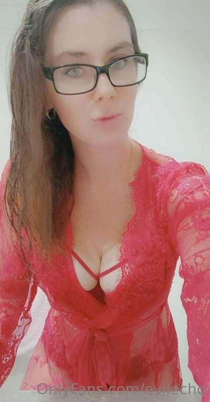 Go and give this sexy mummah some love xx naughty sexy and o..