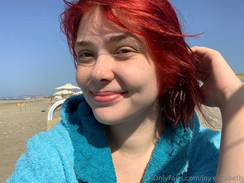 oh yeah I’m on vacation in Greece btw😌