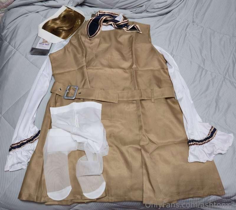 Guess who im going to cosplay 😏. Just waiting for one more i..