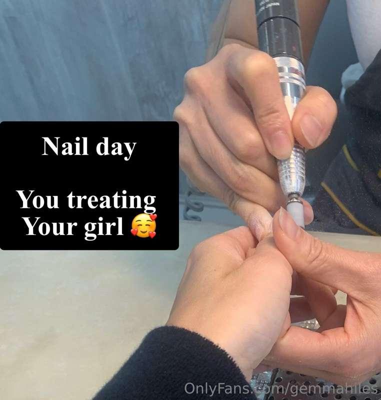 Tip for new nails 💅 and I’ll send you a naughty thank you pi..