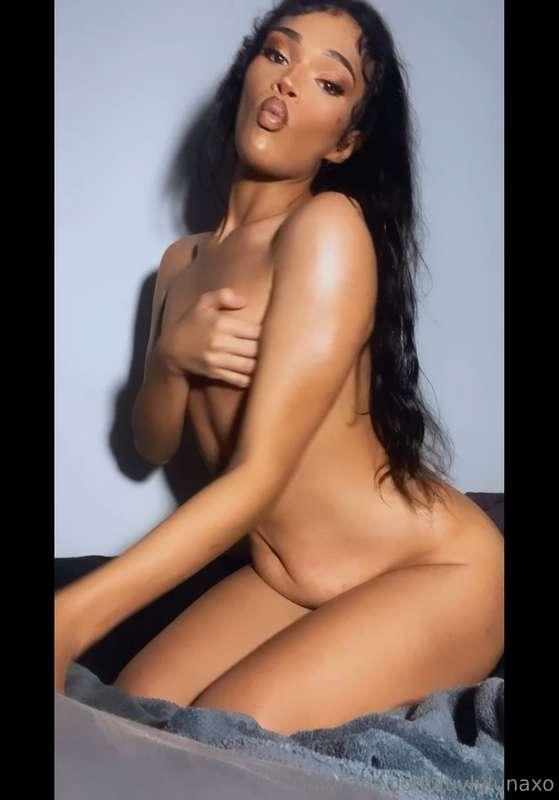 Nude 🩶🫧