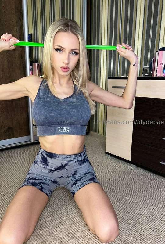 alydebae image #1