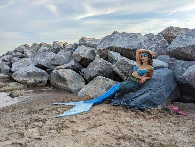 Waiting for my prince charming 💙🧜🏼‍♀️