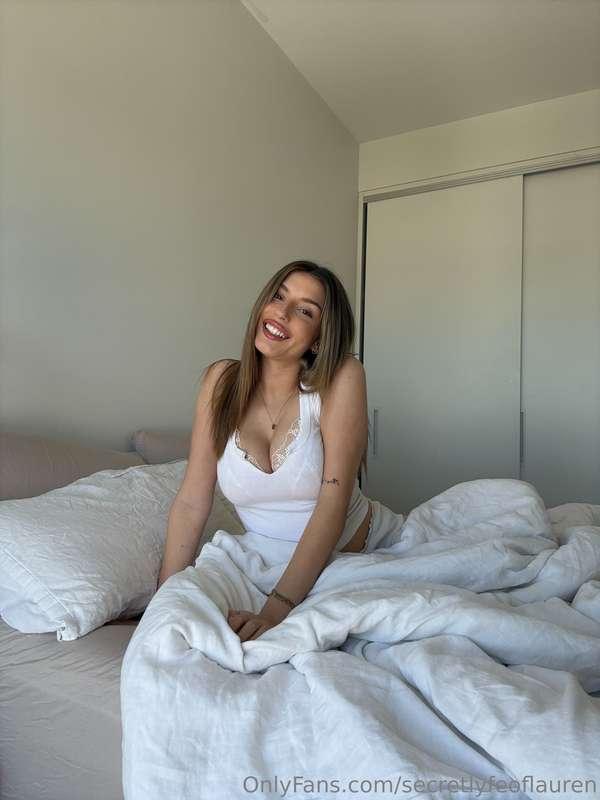 Pillow fight?? 😁