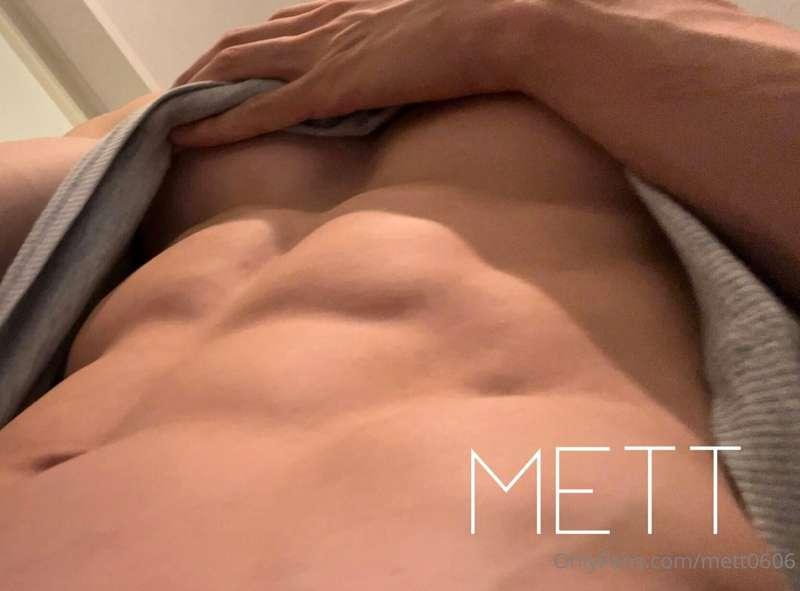 It is the pectoral muscle and Abs seen from below.
I like to..