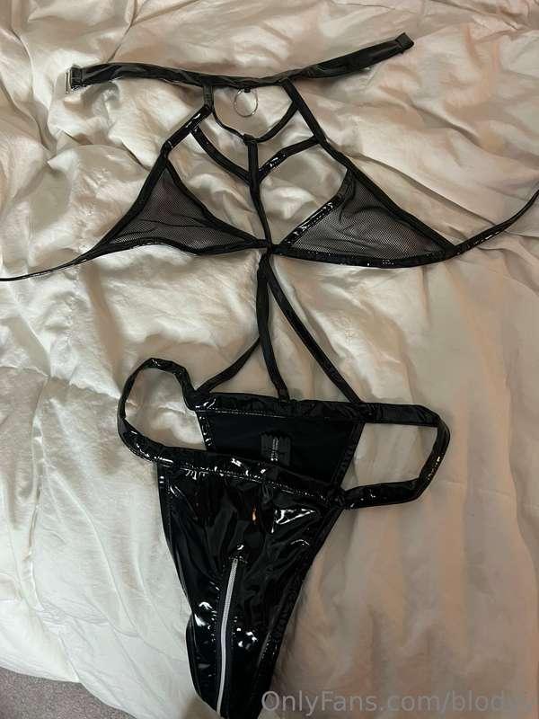 one of my fav sets i've everrr done 😈 this leather body suit..