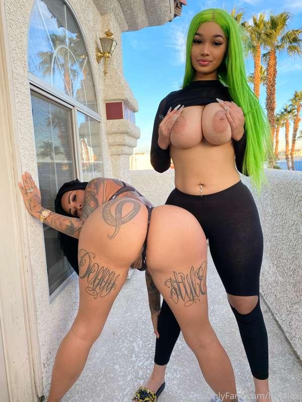 Are you enjoying the backyard view  @seebrittanya 🍒