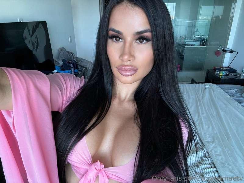 Pink got me feeling like a princess today🩷