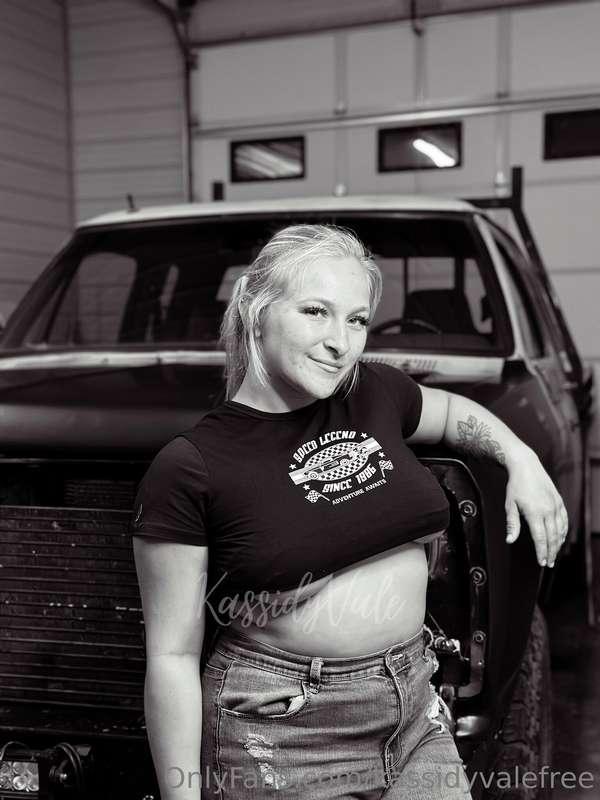 Grinding to get this truck done before the truck show next w..