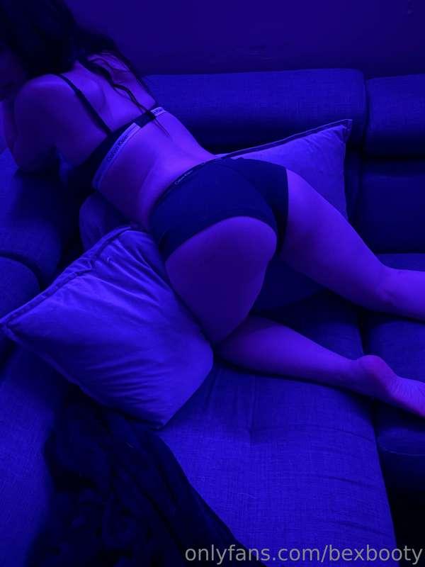 In position for you 😈💋