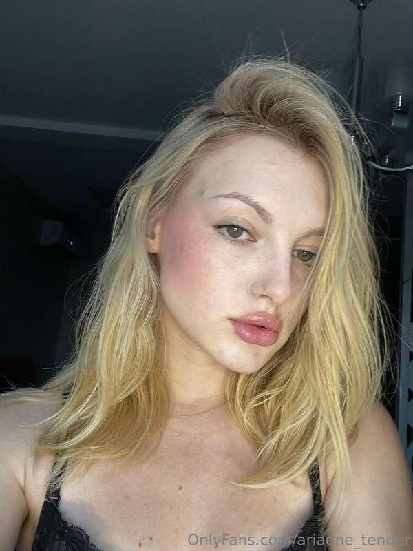 Just feeling soft today — like sunlight on skin and thoughts..