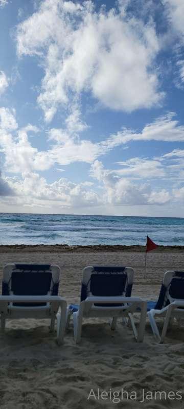 Made it to cancun ♡♡ can't wait to make crazy content here :..