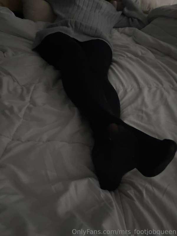 mrs_footjobqueen image #6