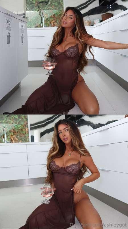 Which one do you like better🙈