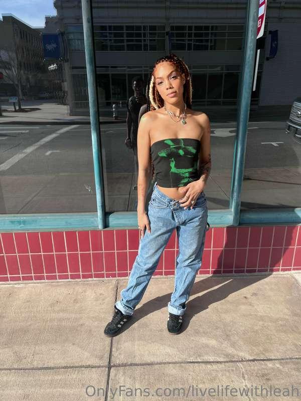 So thankful the days are longer!!!! ✨ What are some spring g..