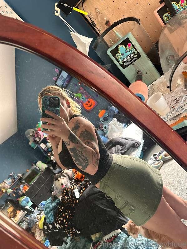Ok… I think I’m obsessed with this skirt?🫣
