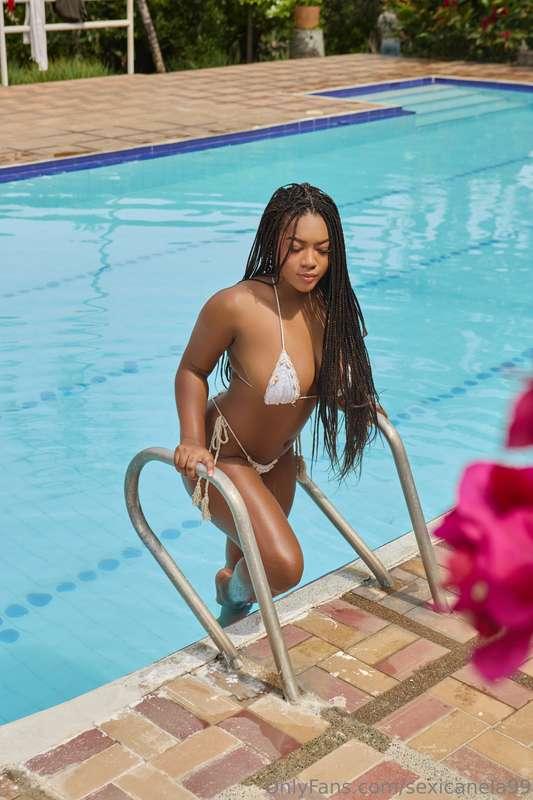 Have a wonderful day! 🌺🌸🍒