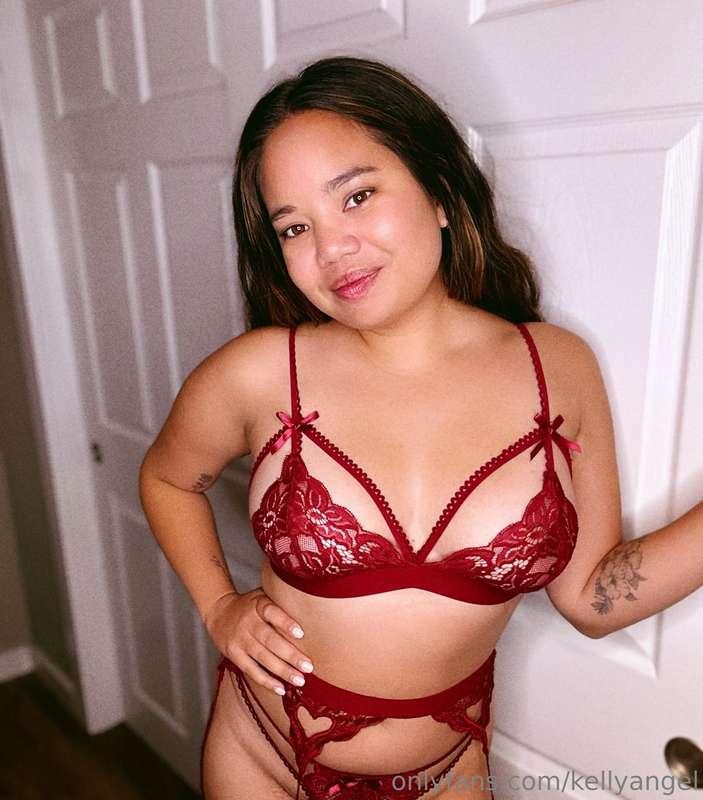 Happy Valentine’s Day a couple days late ❤️ new video in you..