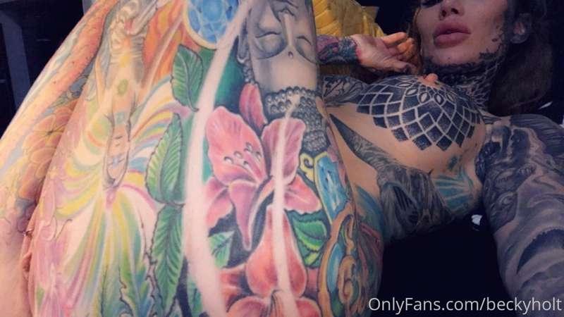 Spread, tattooed & horny AF