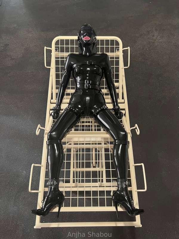 Hey, do you remember this picture?I like to call it iconic. ..