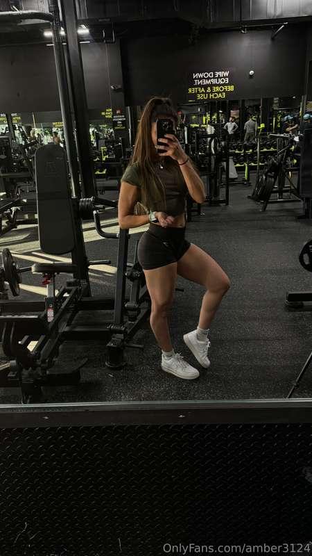 Take me to the bathroom 🙈 😈
