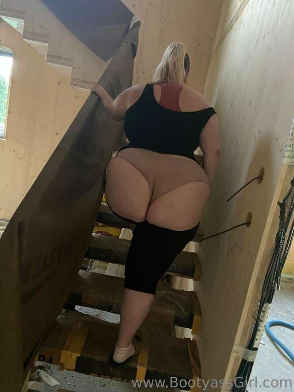 bootyassgirl image #1