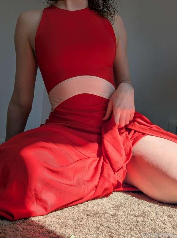IRL ASMR in this dress coming this weekend for you cutie &lt;3

#sundress #pokies #irl #asmr #feet #cute
