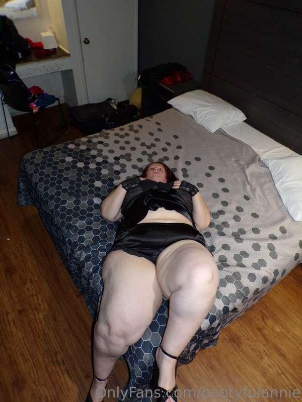 bootyfulannie image #5