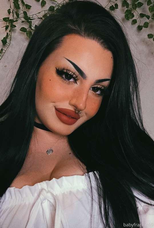 my face says hi :)
