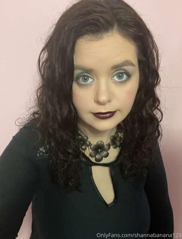 New pictures of me in my outfit today