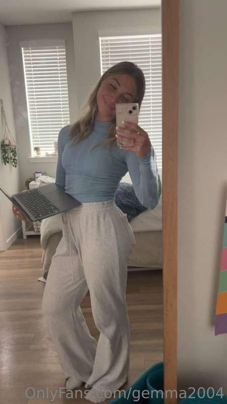 this is very much my chill at home while studying outfit heh..