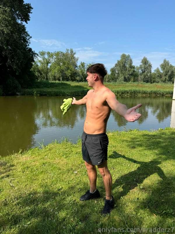 Wish I’d of brought my fishing rod🎣🤣👅