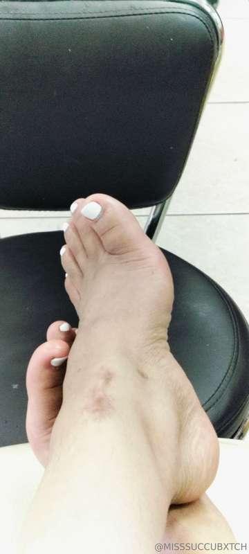 My piggies are moving to FeetFinderrrrrrrr  Probably won't s..