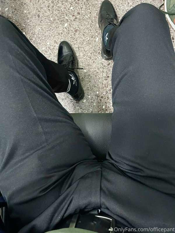 Oficialmente en Barcelona, buscando vergas y culos con panta..