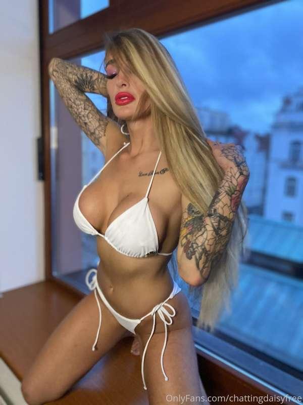 You see how horny i am?
Come and let me feel good, to empty ..