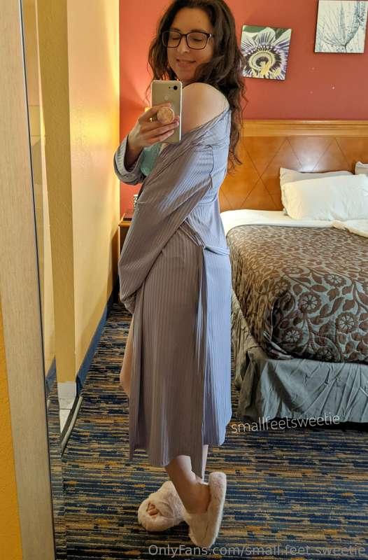Do you like my robe open or closed? I bet I know which pose ..